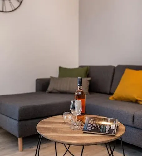 Milazzi, Fully Air-conditioned Baska (Krk)