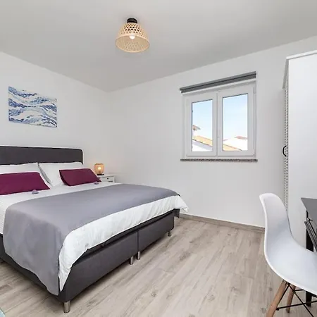 Milazzi, Fully Air-conditioned Apartment