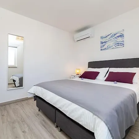 Milazzi, Fully Air-conditioned