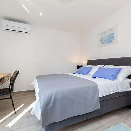 Milazzi, Fully Air-conditioned