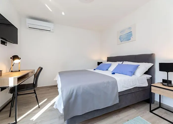 Milazzi, Fully Air-conditioned